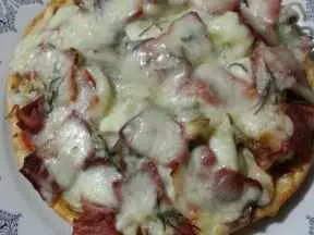 迷迭香海鲜培根披萨
