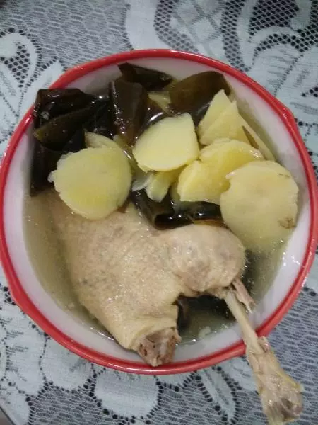 鸭腿土豆海带汤（电压力锅炖煮）