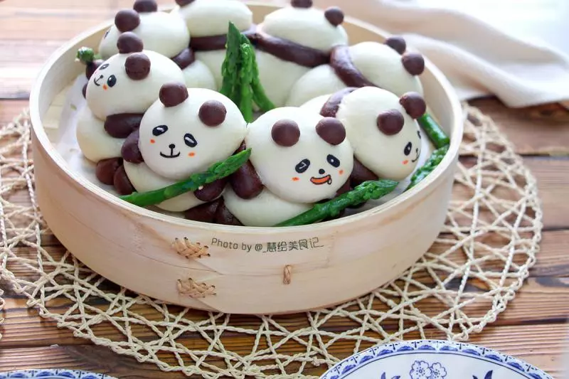 熊貓擠擠饅頭