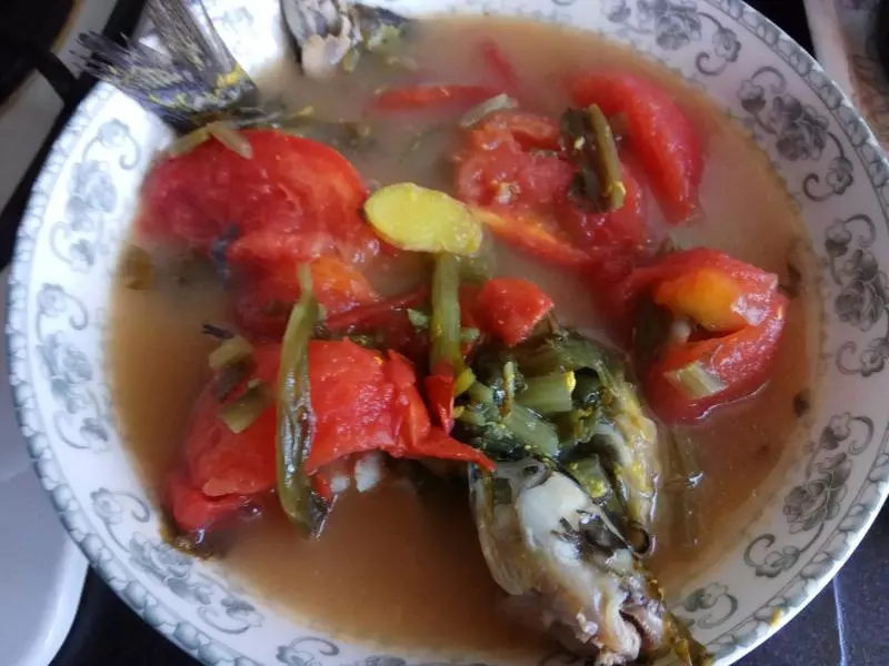 西红柿咸菜汪刺鱼汤