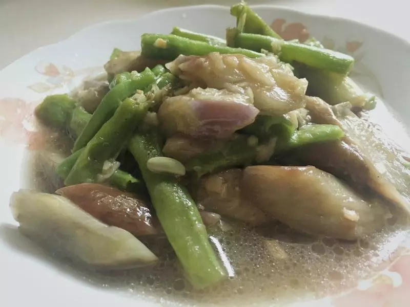 缸豆炒茄子