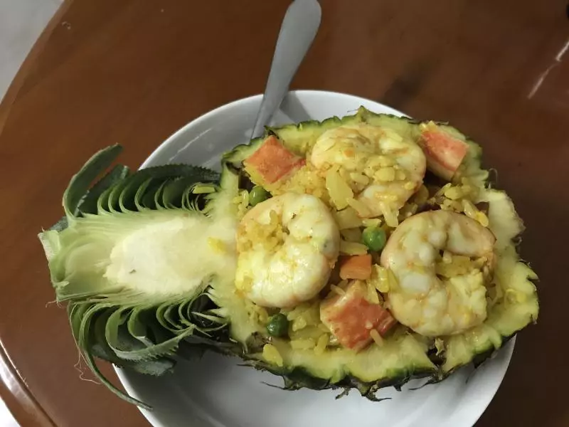 泰式菠萝海鲜炒饭