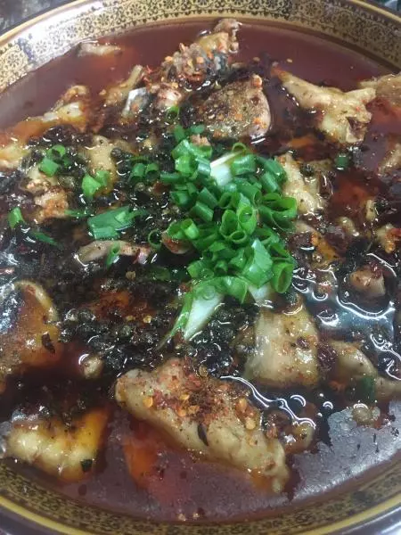 红汤藤椒鱼