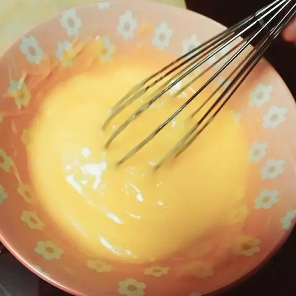 蛋黄沙拉酱٩(๛ ˘ ³˘)۶