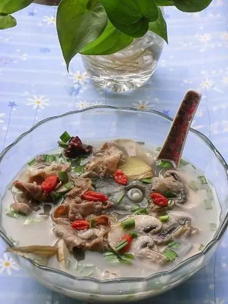 鱼羊鲜菇汤