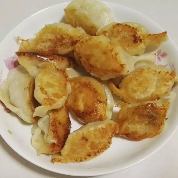 煎速冻饺