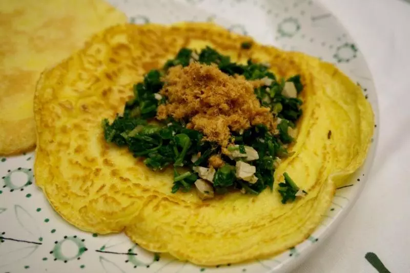 马兰香干肉松鸡蛋饼