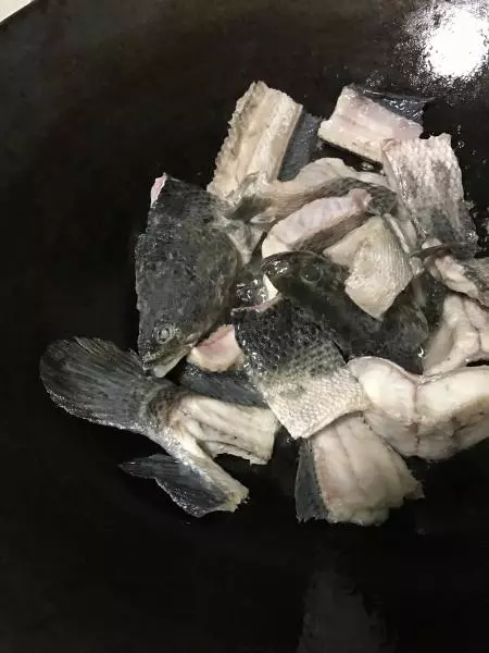 生魚燉花生赤小豆