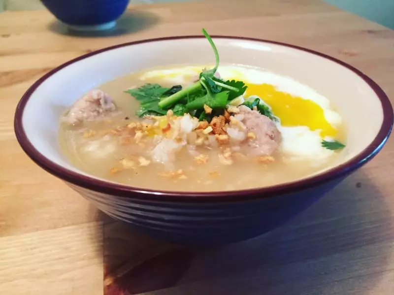 泰式鸡肉丸子米汤 Thai rice soup with chicken meatballs