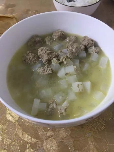 牛肉丸子蘿蔔湯