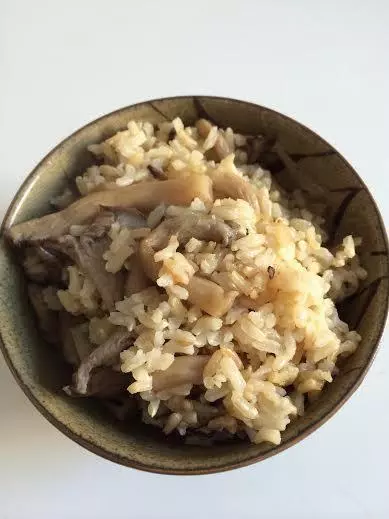 糙米菌菇饭