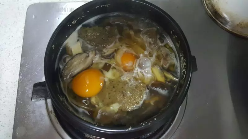 干贝开洋豆渣香菇鸡蛋汤