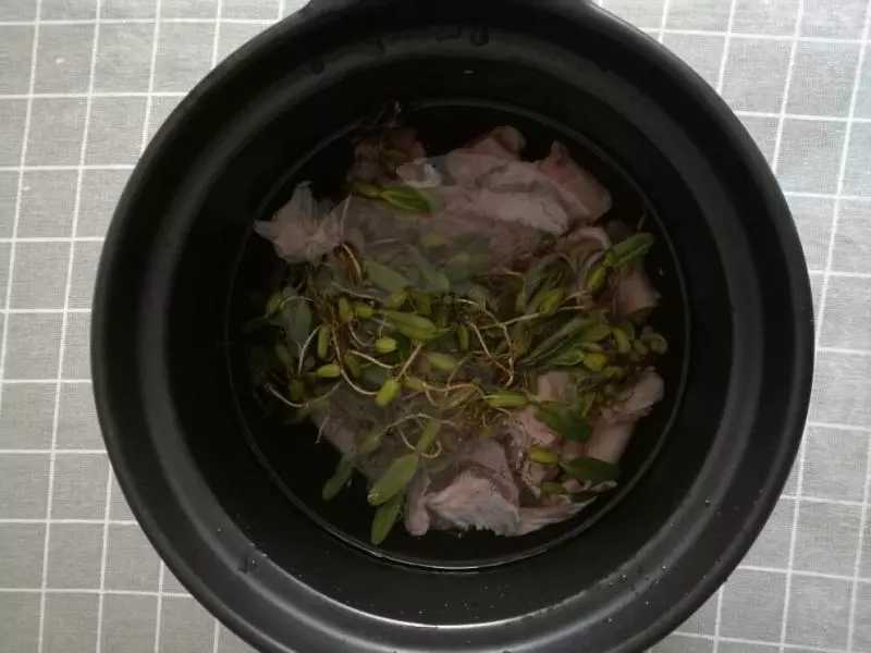 石橄榄猪肝沿汤