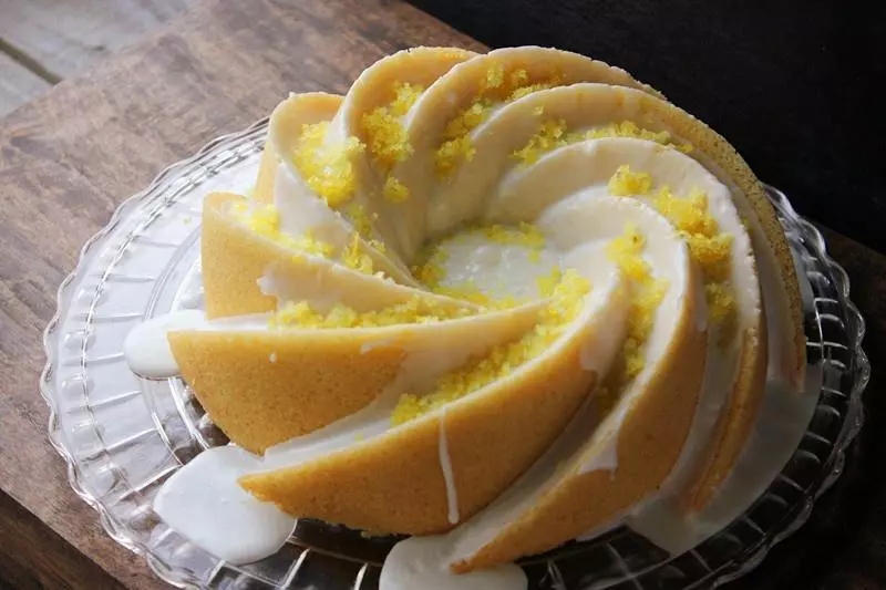 柠香软糯的全蛋海绵蛋糕（附改动蛋糕配方的基本原则）【Bundt Cake】