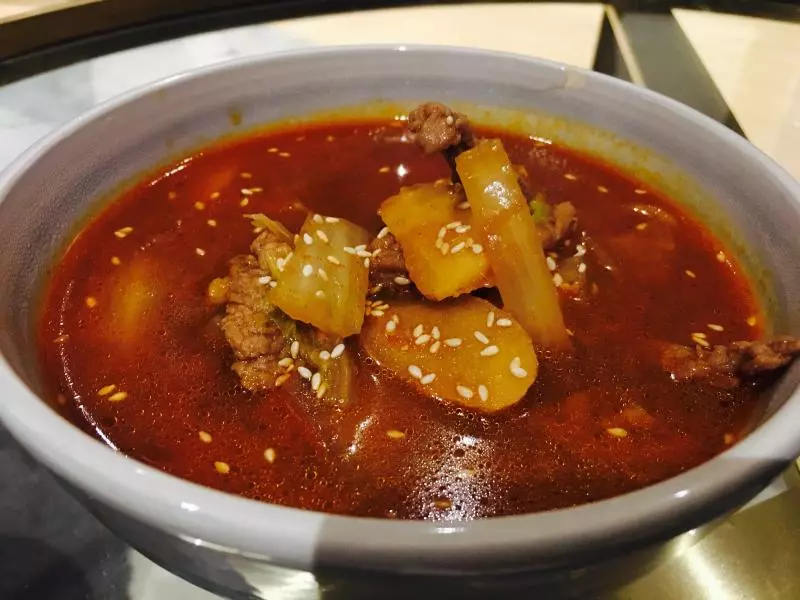韩式辣牛肉萝卜汤