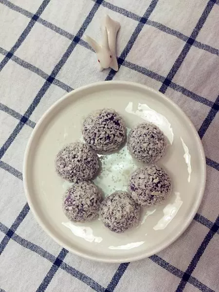椰蓉紫薯球