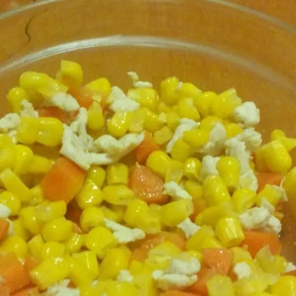 玉米粒胡蘿蔔炒雞丁(超簡易)