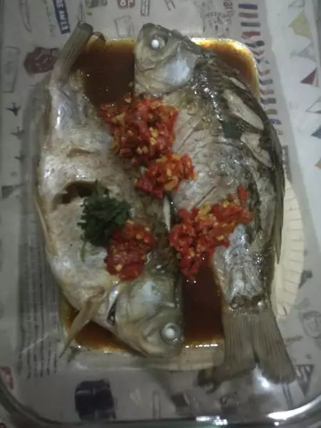 剁椒蒸鯽魚