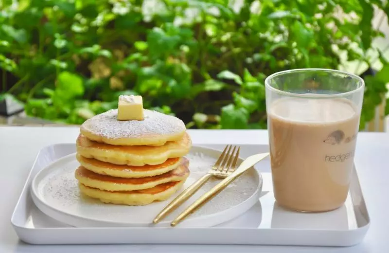 【视频】羊奶葡萄干松饼pancakes &amp; 羊奶奶茶