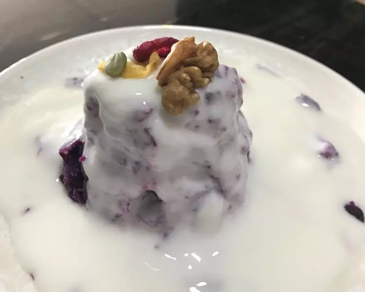 坚果紫薯酸奶