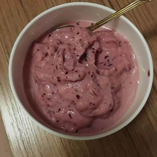 樱桃酸奶沙冰（思慕雪）
