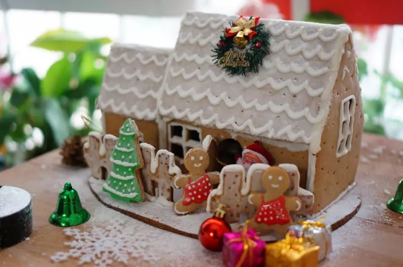 薑餅屋，每年聖誕都要蓋一座房子