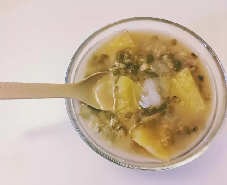 凤梨绿豆消暑汤