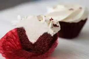 红丝绒纸杯蛋糕