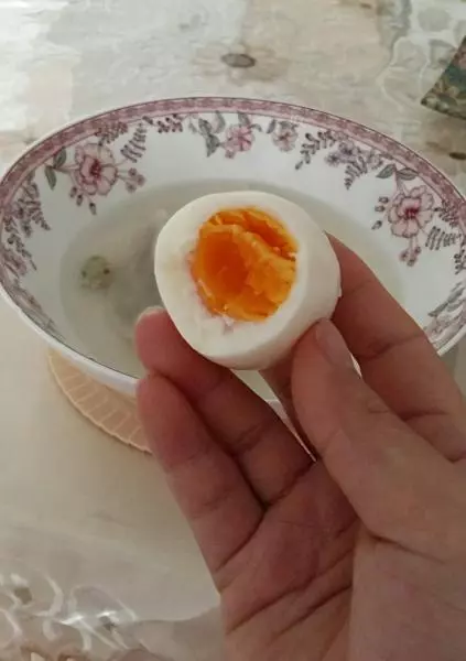 超級嫩的白煮蛋