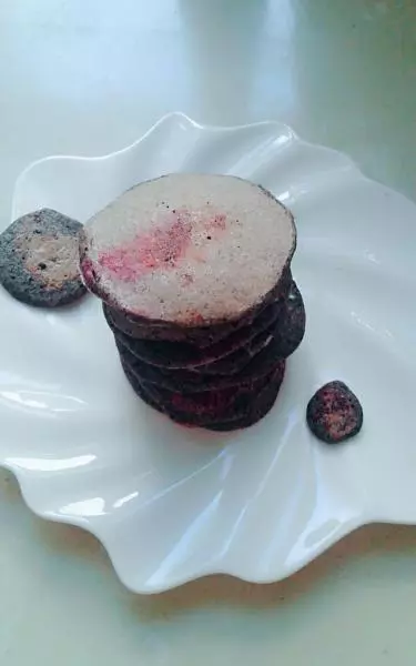 【健康飯桌】草莓黑米黃豆粉鬆餅(附不浪費香草精的秘訣！)