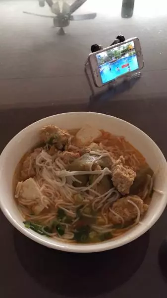 越南蟹膏汤粉bun rieu