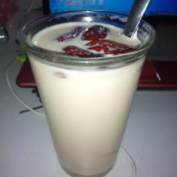 阿胶红糖椰奶