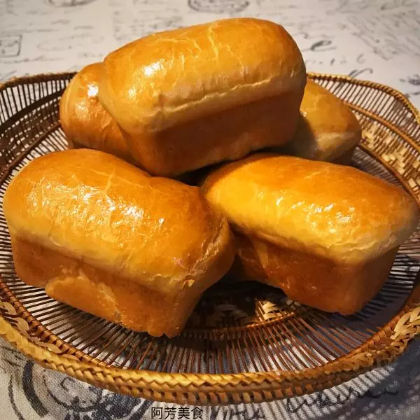 椰絲奶油麵包