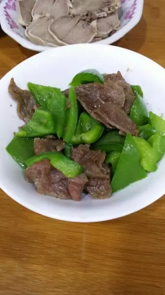 青椒炒肉片