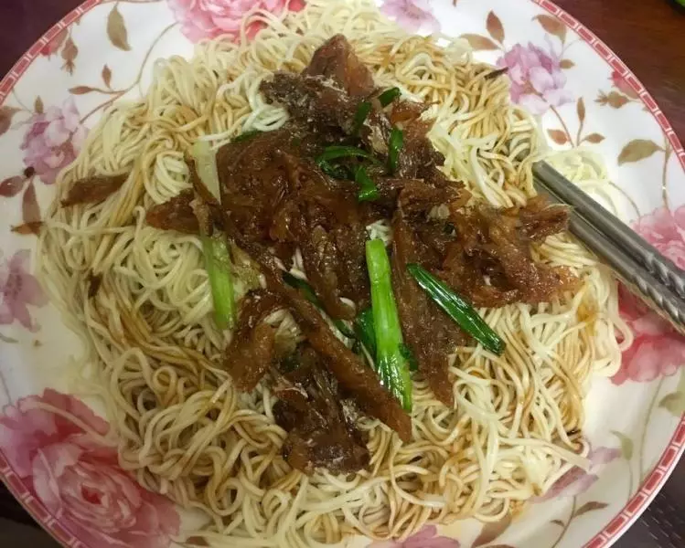 罐頭鯪魚撈麵（懶人快手午餐）