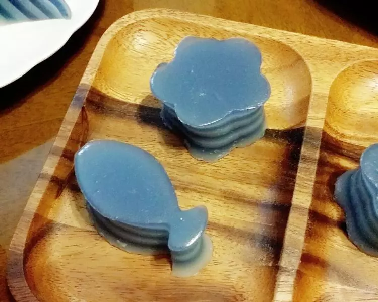 藍蝴蝶花椰香馬蹄糕