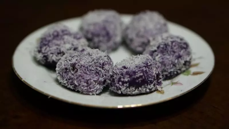 椰蓉红豆泥紫薯球