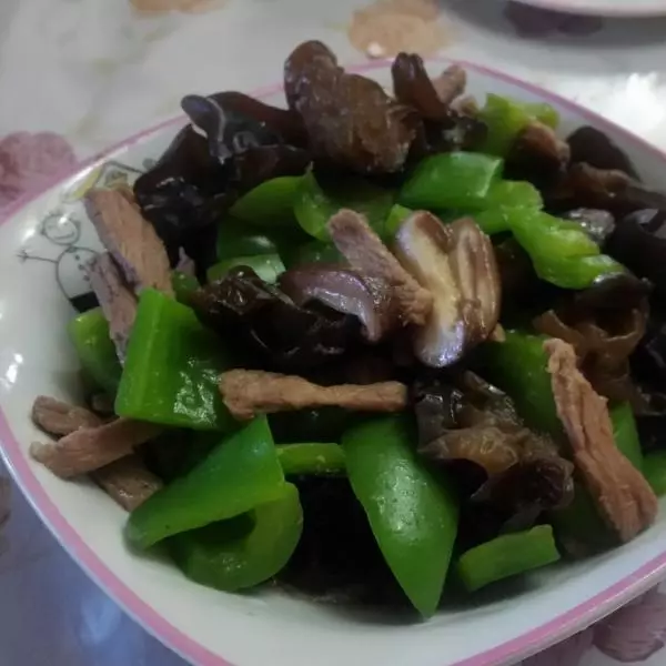 木耳青椒炒肉片
