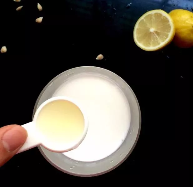 自制buttermilk（酪浆/白脱牛奶）替代品