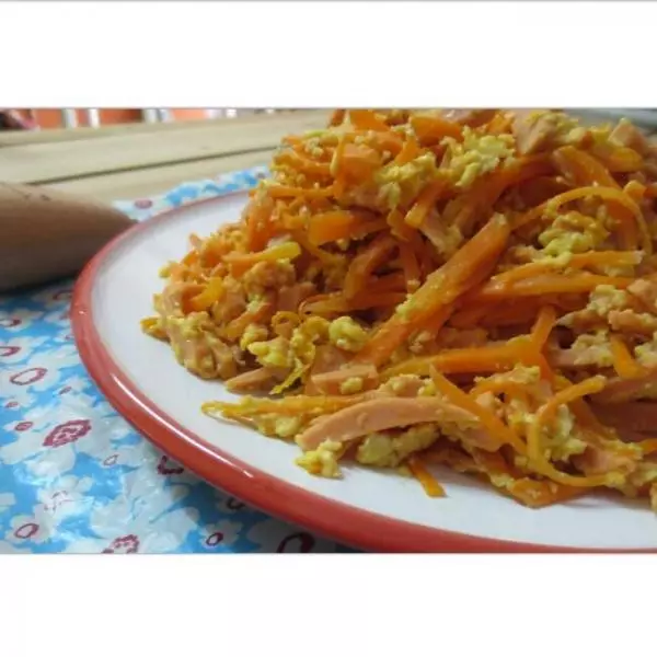 食堂菜—胡萝卜火腿炒蛋
