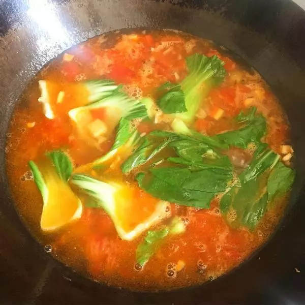 番茄燉土豆胡蘿蔔香菇瓢兒菜～