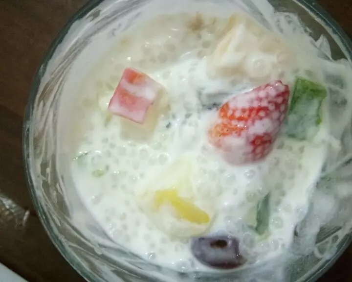 酸奶水果西米捞
