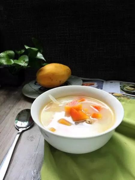 广东靓汤--苏鱼(鲢鱼)头木瓜汤