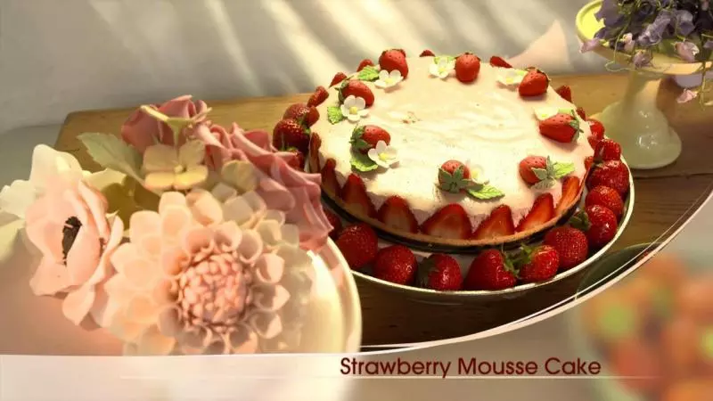 【保罗教你做布丁和派】草莓慕斯蛋糕