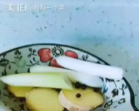 美味四川缽缽雞詳細版(附辣椒油的做法視頻)