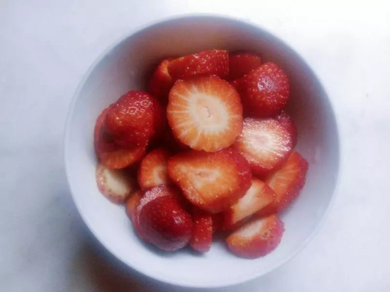 草莓和杏仁粉