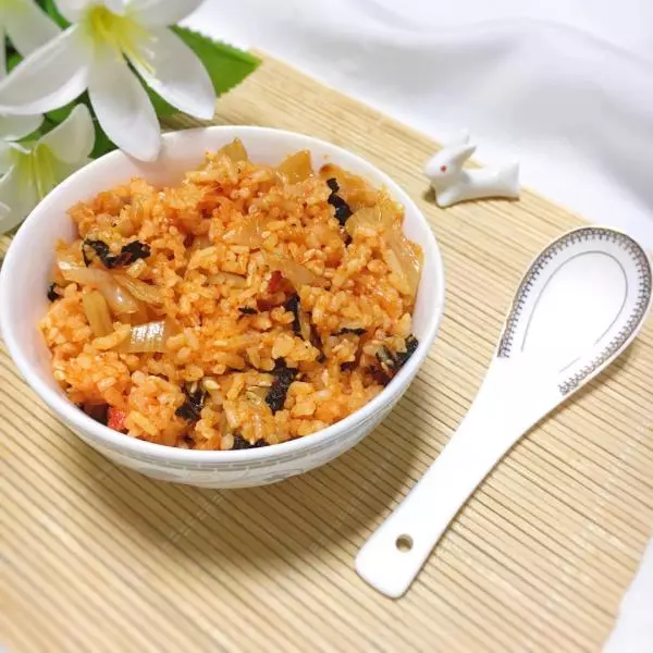 韩式炒饭-芝士、泡菜和海苔的完美搭配