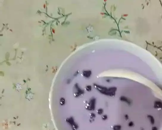 椰汁紫薯芋圆西米露