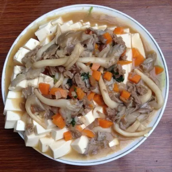 蘑菇胡蘿蔔配內酯豆腐