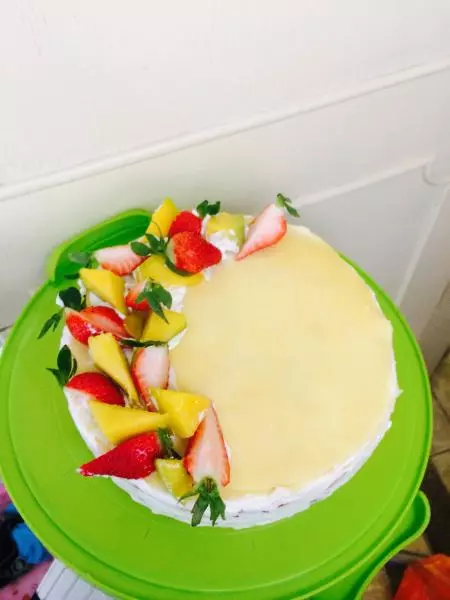 芒果草莓千层蛋糕